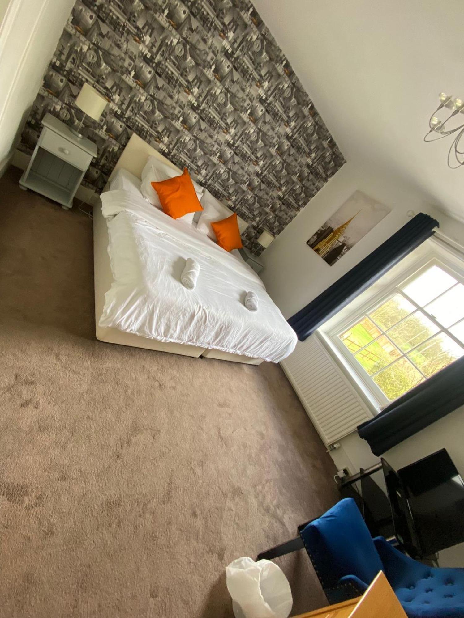 The Penruddocke Arms 3* Dinton (Wiltshire)